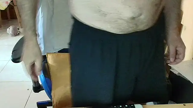 angelgarcia269 online show from February 12, 2026, 1:55 pm