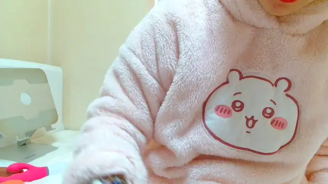 Snapshot of liliyRiSAcha-n chatting on February 14, 2025, 4:47 am liliyRiSAcha-n online show from February 14, 2025, 4:47 am