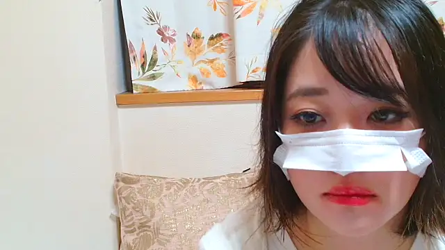 Snapshot of liliyRiSAcha-n chatting on October 17, 2025, 8:17 am liliyRiSAcha-n online show from October 17, 2025, 8:17 am