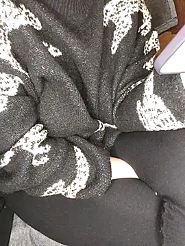 Snapshot of Mayoosh6 chatting on February 25, 2025, 7:42 am Mayoosh6 online show from February 25, 2025, 7:42 am