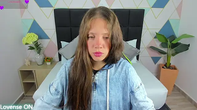 nataly rodri online show from October 31, 2025, 1:57 am