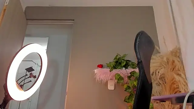 Snapshot of GarciaMilu chatting on April 29, 2026, 2:38 am GarciaMilu online show from April 29, 2026, 2:38 am
