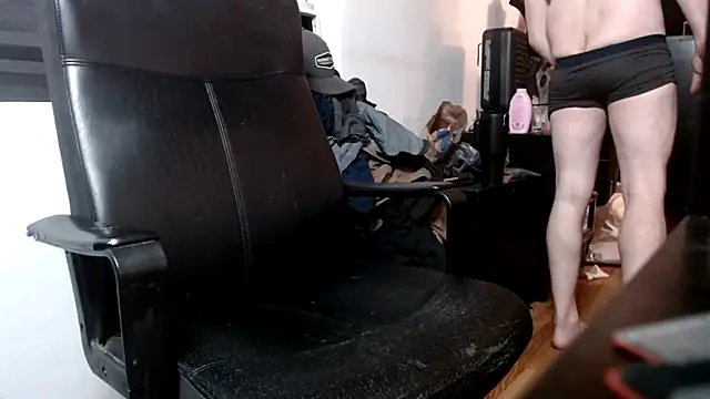 Snapshot of leanjamesdean chatting on March 1, 2025, 12:56 pm leanjamesdean online show from March 1, 2025, 12:56 pm