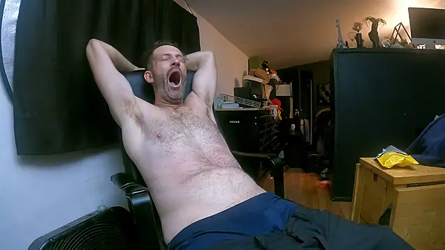 Snapshot of leanjamesdean chatting on September 27, 2025, 4:18 am leanjamesdean online show from September 27, 2025, 4:18 am