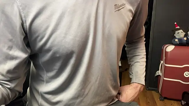 leanjamesdean online show from December 17, 2025, 12:15 am