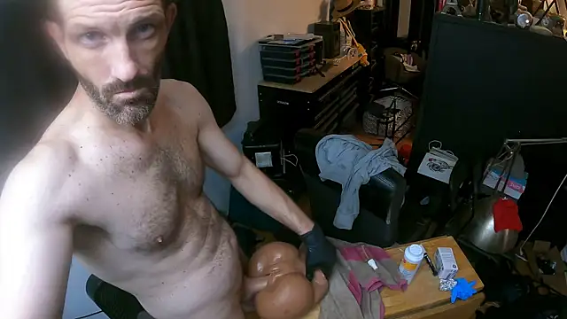 Snapshot of leanjamesdean chatting on October 13, 2025, 3:35 pm leanjamesdean online show from October 13, 2025, 3:35 pm