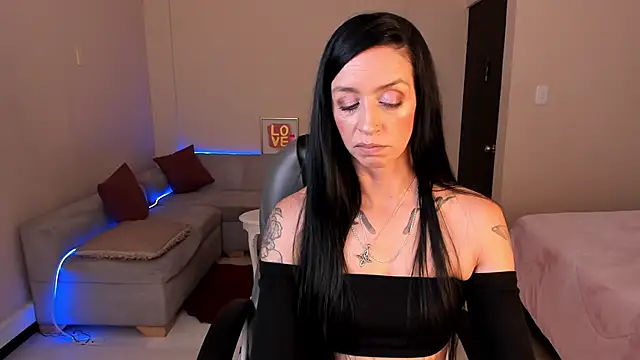 Kristen Garner online show from June 11, 2026, 8:17 pm