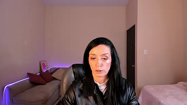 Kristen Garner online show from June 18, 2026, 7:30 pm