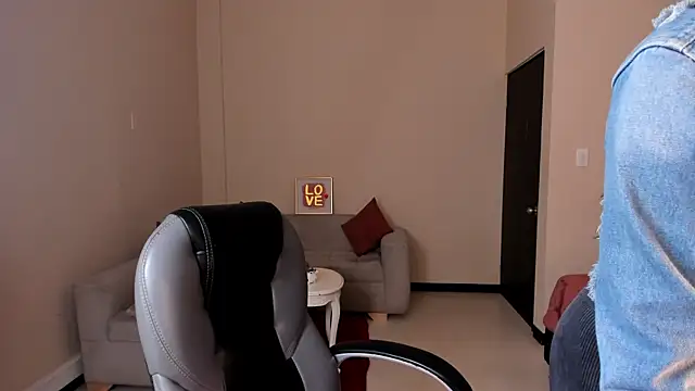 Kristen Garner online show from April 11, 2026, 8:34 pm