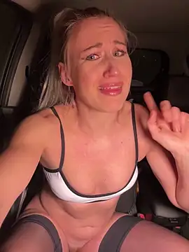 Dina-Light online show from October 26, 2025, 8:31 pm