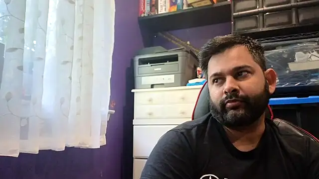 Snapshot of Sakhtlaundaz chatting on October 20, 2025, 1:22 pm Sakhtlaundaz online show from October 20, 2025, 1:22 pm