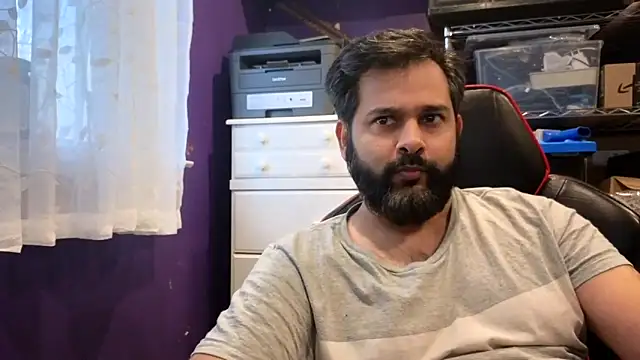 Snapshot of Sakhtlaundaz chatting on November 28, 2025, 9:26 pm Sakhtlaundaz online show from November 28, 2025, 9:26 pm