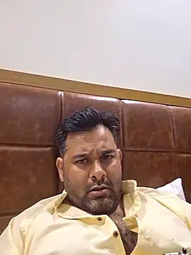 Snapshot of Sakhtlaundaz chatting on March 8, 2025, 10:32 am Sakhtlaundaz online show from March 8, 2025, 10:32 am