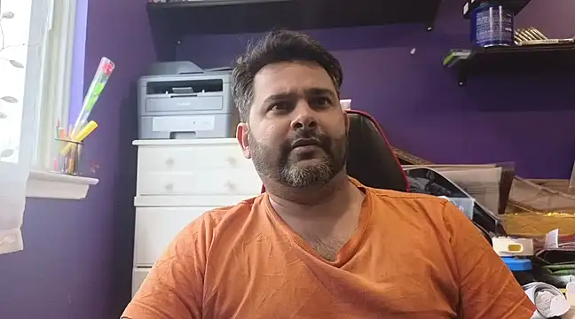 Snapshot of Sakhtlaundaz chatting on March 20, 2025, 7:04 pm Sakhtlaundaz online show from March 20, 2025, 7:04 pm