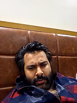 Snapshot of Sakhtlaundaz chatting on February 26, 2025, 5:31 pm Sakhtlaundaz online show from February 26, 2025, 5:31 pm