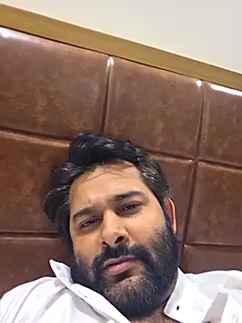 Snapshot of Sakhtlaundaz chatting on February 24, 2025, 6:36 pm Sakhtlaundaz online show from February 24, 2025, 6:36 pm