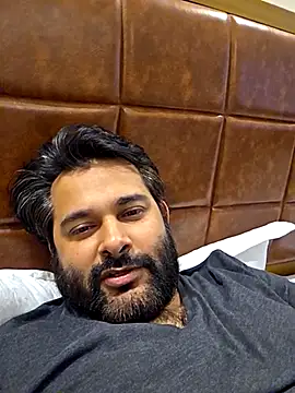 Snapshot of Sakhtlaundaz chatting on February 25, 2025, 11:10 am Sakhtlaundaz online show from February 25, 2025, 11:10 am