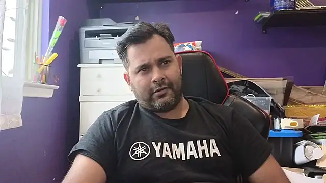 Snapshot of Sakhtlaundaz chatting on March 12, 2025, 4:46 pm Sakhtlaundaz online show from March 12, 2025, 4:46 pm