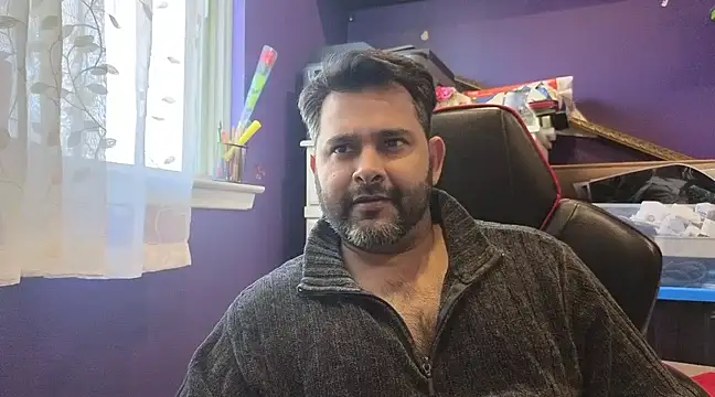 Snapshot of Sakhtlaundaz chatting on March 21, 2025, 8:08 pm Sakhtlaundaz online show from March 21, 2025, 8:08 pm