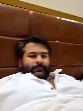 Snapshot of Sakhtlaundaz chatting on February 27, 2025, 1:28 pm Sakhtlaundaz online show from February 27, 2025, 1:28 pm