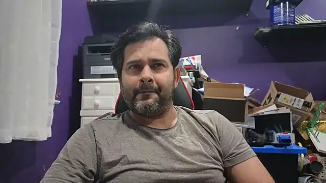 Snapshot of Sakhtlaundaz chatting on September 28, 2025, 4:08 am Sakhtlaundaz online show from September 28, 2025, 4:08 am