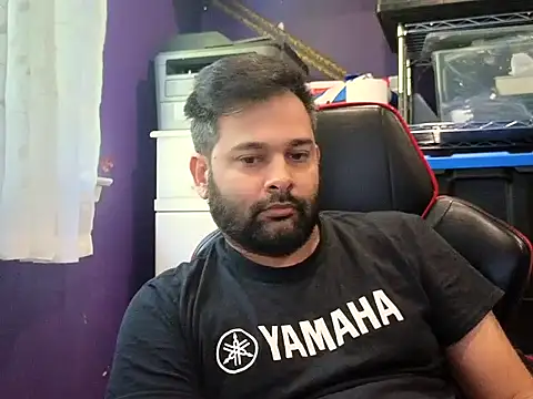 Snapshot of Sakhtlaundaz chatting on October 16, 2025, 1:41 pm Sakhtlaundaz online show from October 16, 2025, 1:41 pm