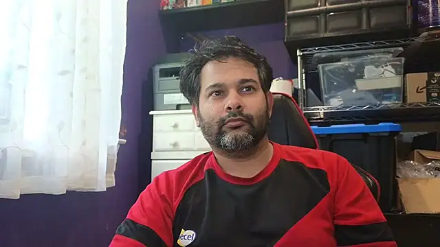 Snapshot of Sakhtlaundaz chatting on October 7, 2025, 1:56 pm Sakhtlaundaz online show from October 7, 2025, 1:56 pm