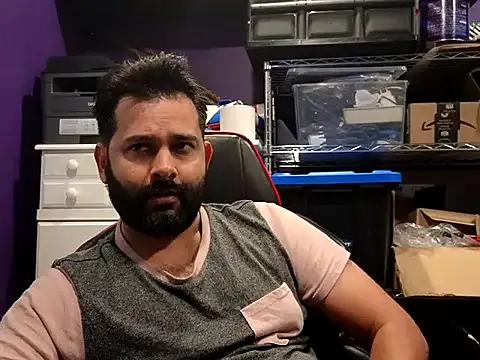 Snapshot of Sakhtlaundaz chatting on October 11, 2025, 10:44 pm Sakhtlaundaz online show from October 11, 2025, 10:44 pm