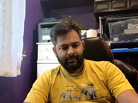 Snapshot of Sakhtlaundaz chatting on October 12, 2025, 6:09 pm Sakhtlaundaz online show from October 12, 2025, 6:09 pm