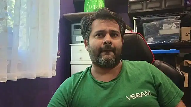 Snapshot of Sakhtlaundaz chatting on October 3, 2025, 8:32 pm Sakhtlaundaz online show from October 3, 2025, 8:32 pm