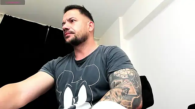 musclemonster31 online show from November 30, 2025, 10:21 pm