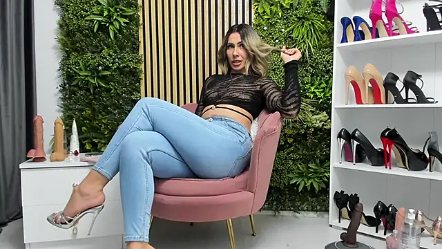 Snapshot of sweetcherry30 chatting on February 6, 2026, 7:21 pm sweetcherry30 online show from February 6, 2026, 7:21 pm