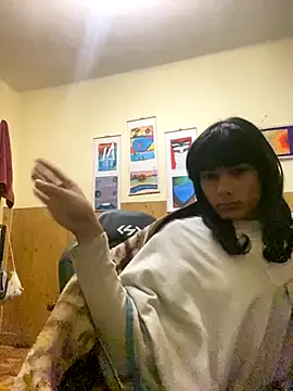 Snapshot of calliemaggotbone chatting on November 1, 2025, 9:25 am calliemaggotbone online show from November 1, 2025, 9:25 am