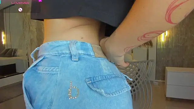 riley sierra online show from December 17, 2025, 12:32 pm