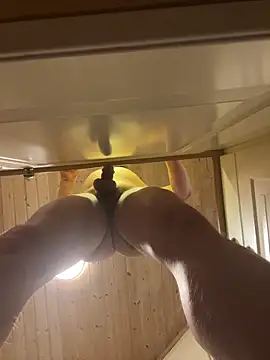 Tommitoo online show from April 16, 2026, 2:56 am