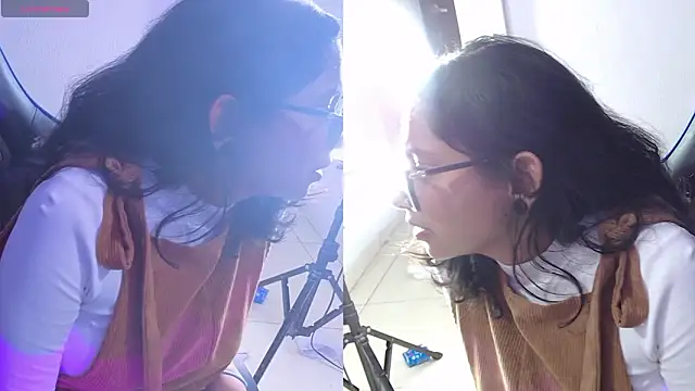 Cuteprincess21 online show from February 26, 2026, 1:27 am