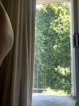 Snapshot of YesTheSexiest chatting on October 30, 2025, 10:13 am YesTheSexiest online show from October 30, 2025, 10:13 am