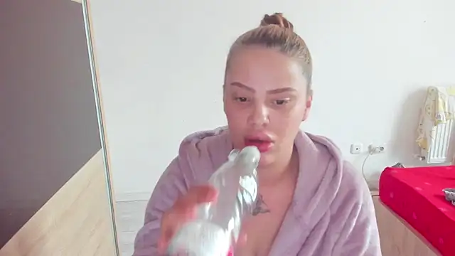 Ellyslimdoll online show from November 20, 2025, 8:48 am