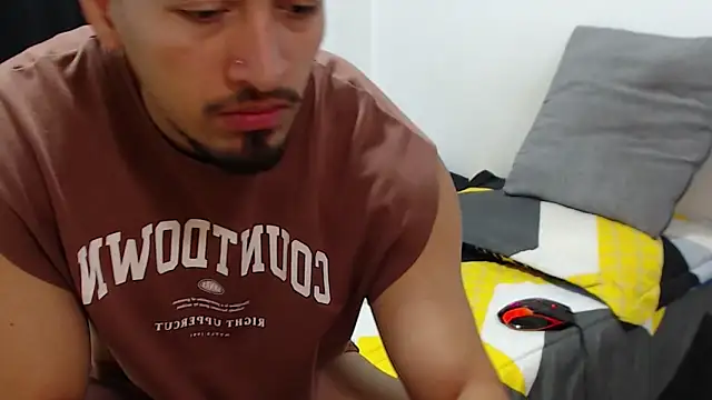 Snapshot of darekgates chatting on December 19, 2025, 2:52 pm darekgates online show from December 19, 2025, 2:52 pm