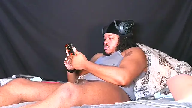 Carolinayoungin online show from April 19, 2026, 11:51 pm