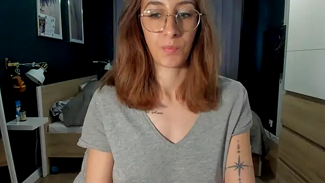 DesireMore90 online show from April 20, 2026, 3:46 pm