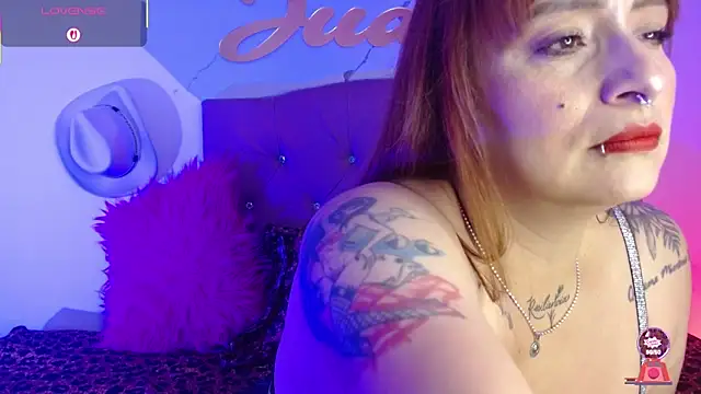 juanitared online show from June 11, 2026, 12:01 am