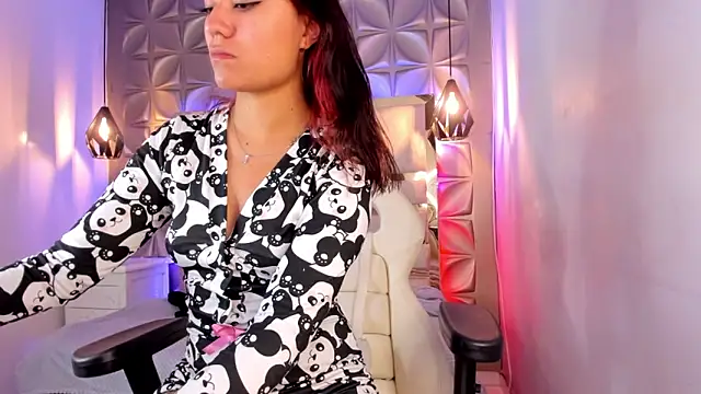 Snapshot of nahia_low chatting on February 16, 2025, 11:16 am nahia low online show from February 16, 2025, 11:16 am