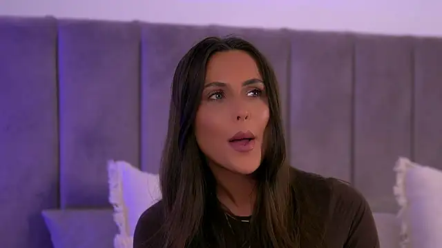 AnaisBellas online show from September 28, 2025, 8:16 pm