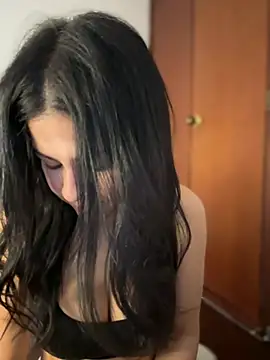 CuteKira7 online show from March 19, 2026, 3:17 am