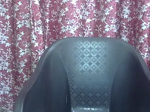 Snapshot of Lusty_Wife1 chatting on April 29, 2026, 7:53 pm Lusty Wife1 online show from April 29, 2026, 7:53 pm