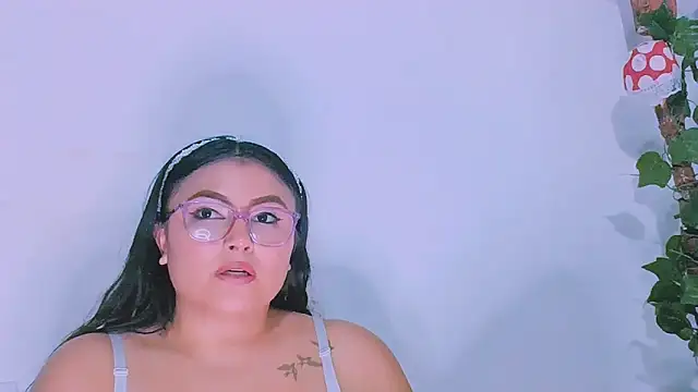 KathieBurning online show from March 3, 2025, 11:46 pm