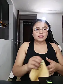 Snapshot of KathieBurning chatting on January 17, 2026, 9:07 pm KathieBurning online show from January 17, 2026, 9:07 pm