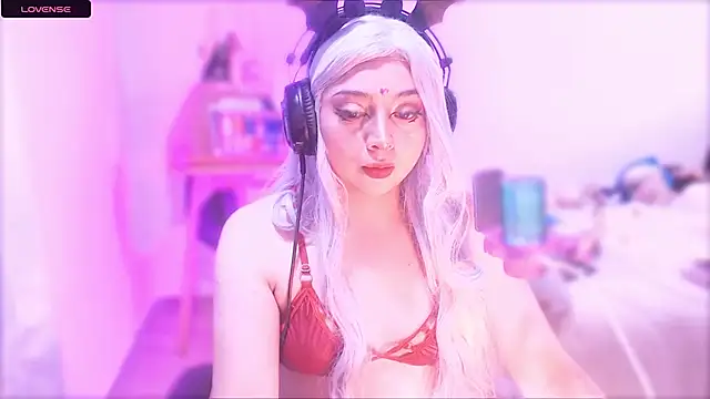 HANA HYUGA11 online show from October 25, 2025, 2:33 am