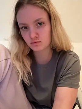 Snapshot of mariemelissah chatting on March 15, 2025, 12:24 pm mariemelissah online show from March 15, 2025, 12:24 pm